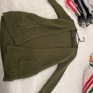 Green knitted cardigan #knitwear